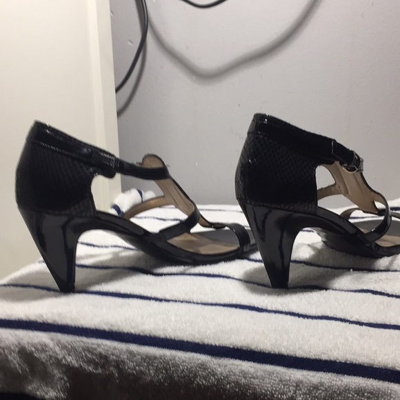 Bandolino black heels - Picture 2 of 4